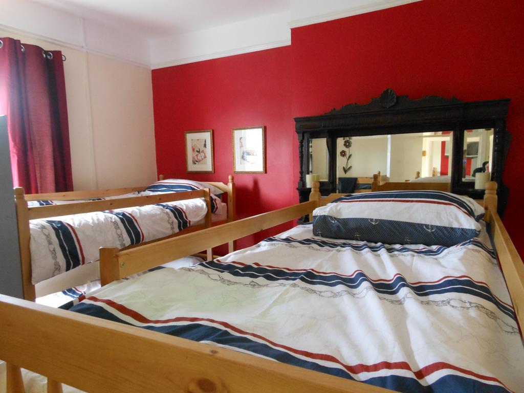 Loughcrew Megalithic Hostel Millbrook الغرفة الصورة